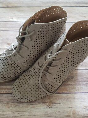 Massini Cut-out Detail Wedge Lace Up Booties Size 9